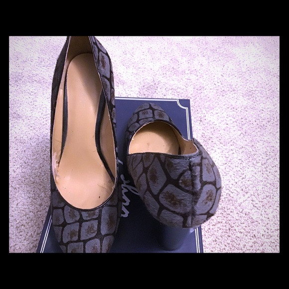 Nine West Grey Pony Chunky Round Heels Size 9. - Picture 1 of 2